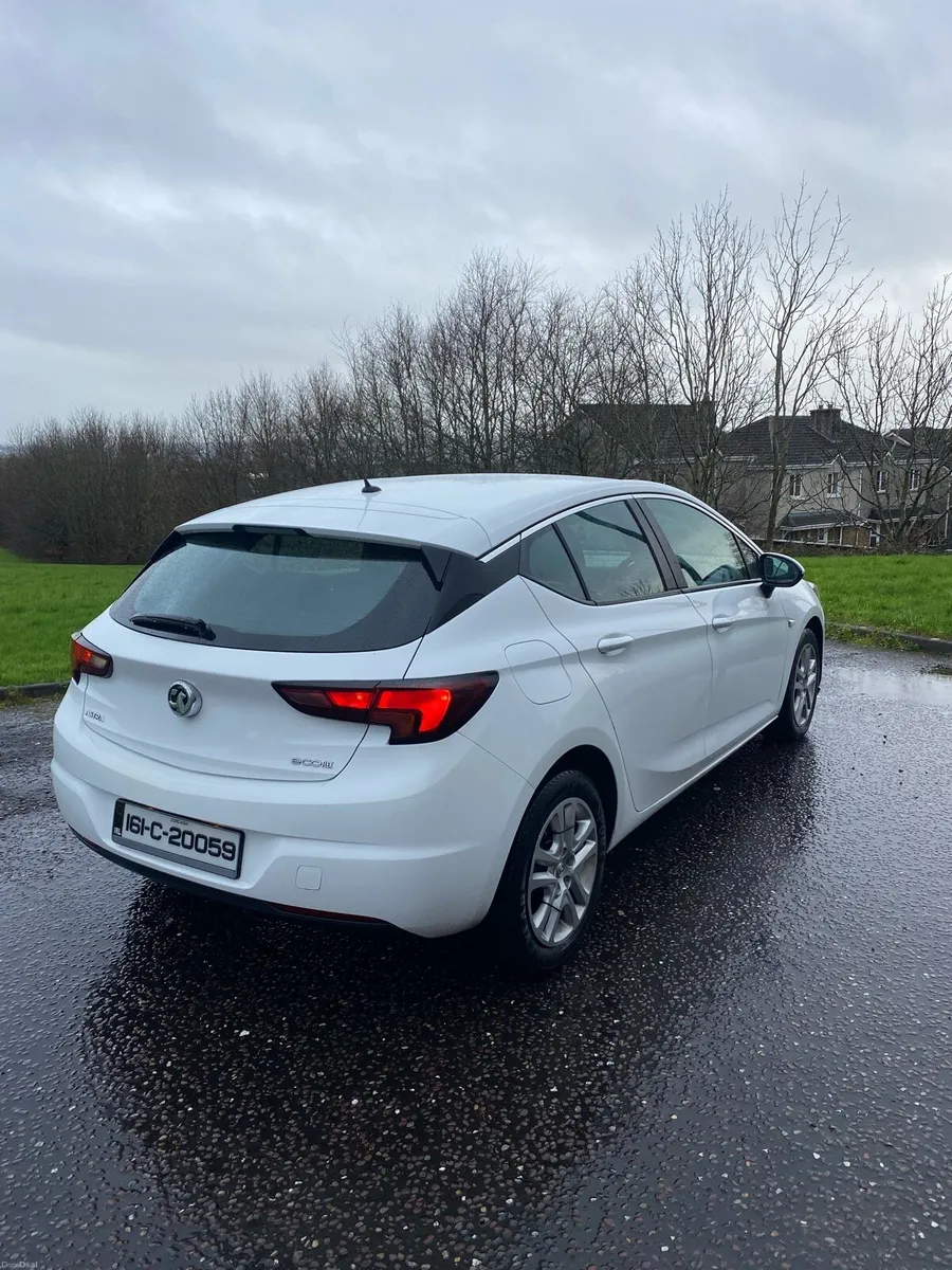 Vauxhall Astra - Image 4