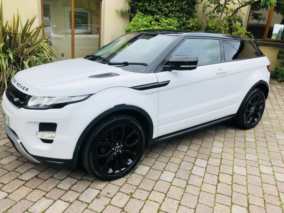 Range Rover Evoque 2.2 DIESEL AUTO WITH PAN ROOF - Image 1