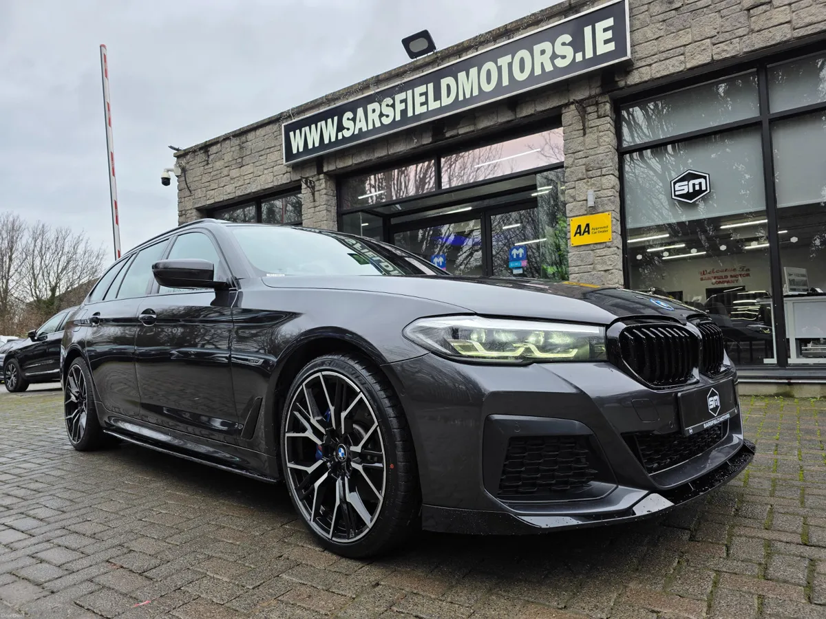 2023 BMW 530 E M-SPORT TOURING. - Image 1
