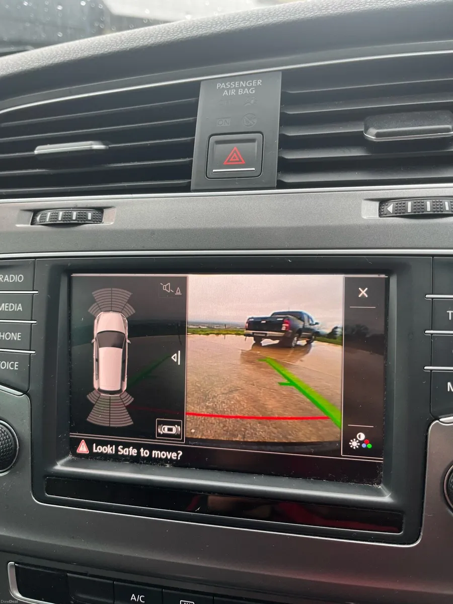 Volkswagen Golf - Image 2