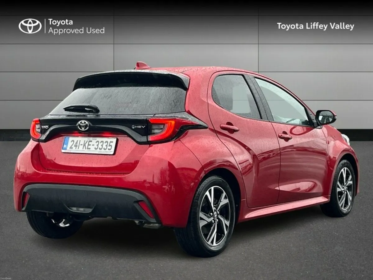 Toyota Yaris YARIS HYBRID LUNA SPORT - Image 2