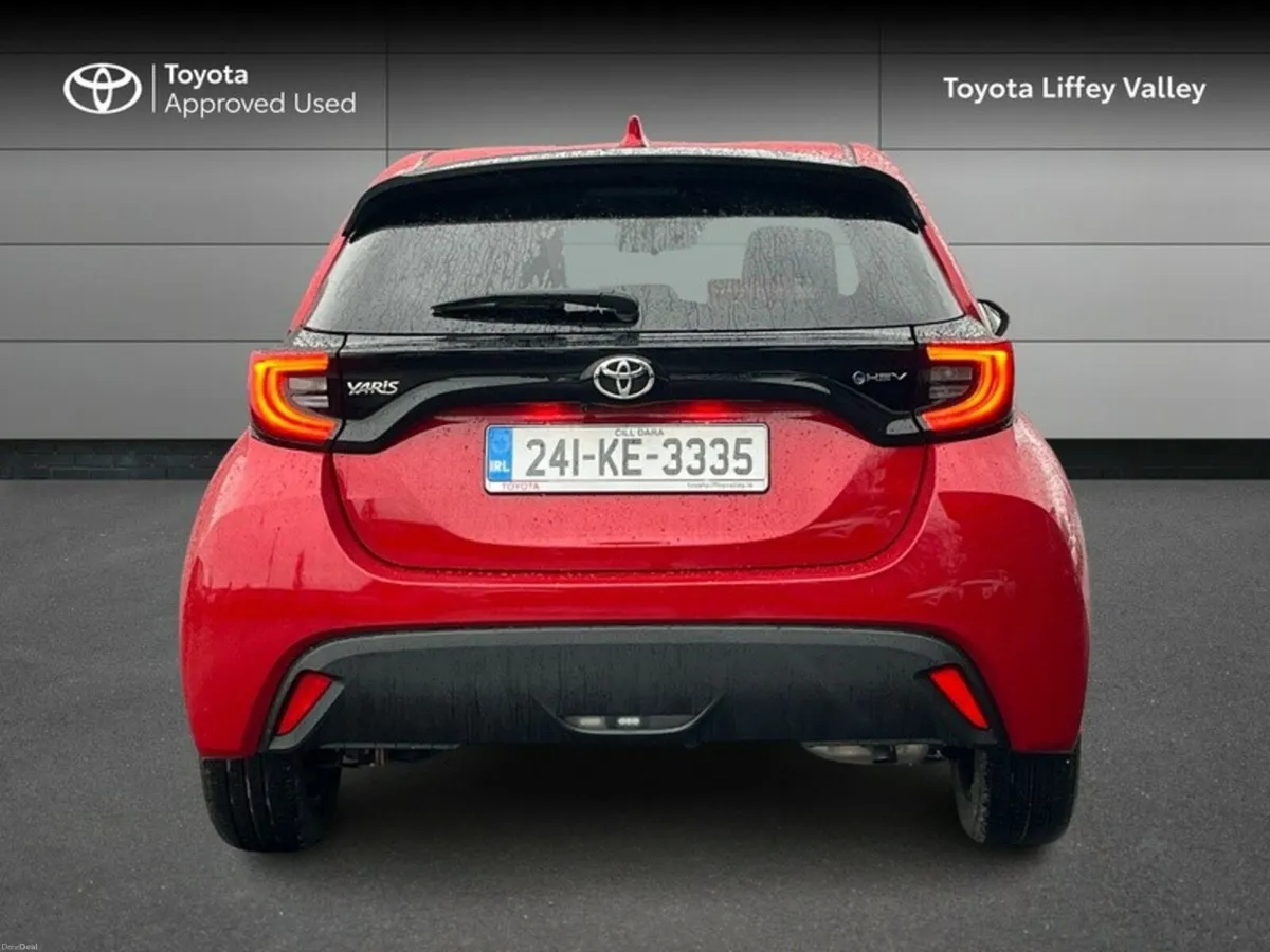 Toyota Yaris YARIS HYBRID LUNA SPORT - Image 4