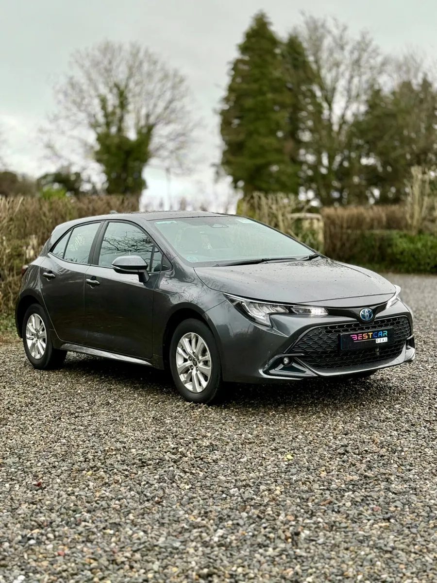 2025 Toyota Corolla 1.8 Hybrid Luna Hatchback Auto - Image 2