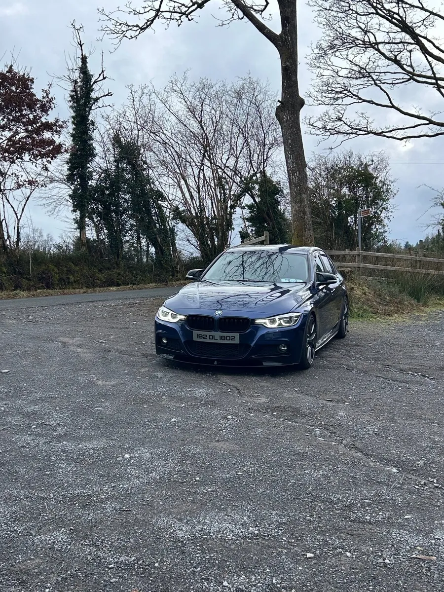 BMW 3-Series 2018 - Image 4