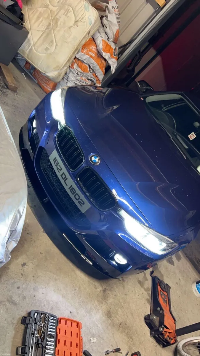 BMW 3-Series 2018 - Image 1