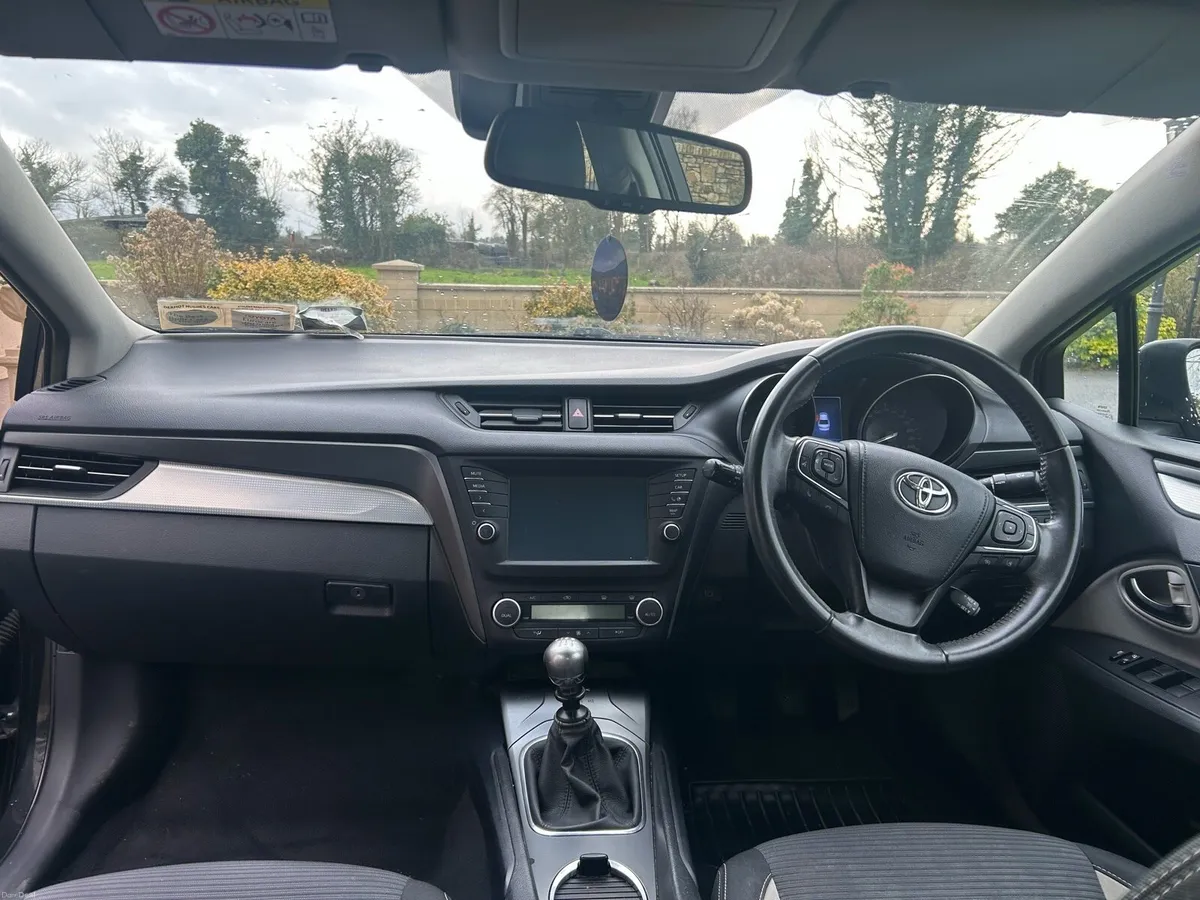 Toyota Avensis Diesel Great Condition - Image 2