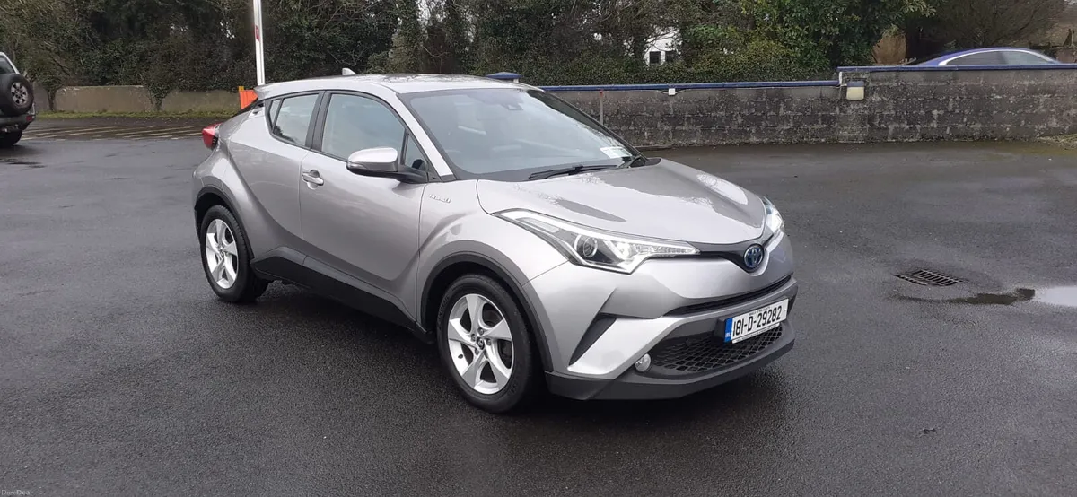 2018 Toyota C-HR Luna 1.8 Hybrid Auto - Image 1