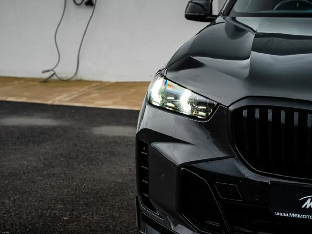 BMW X5 XDRIVE50E M SPORT *PRO* - Image 3