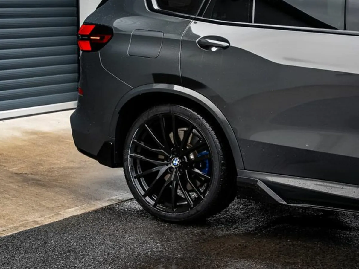 BMW X5 XDRIVE50E M SPORT *PRO* - Image 4