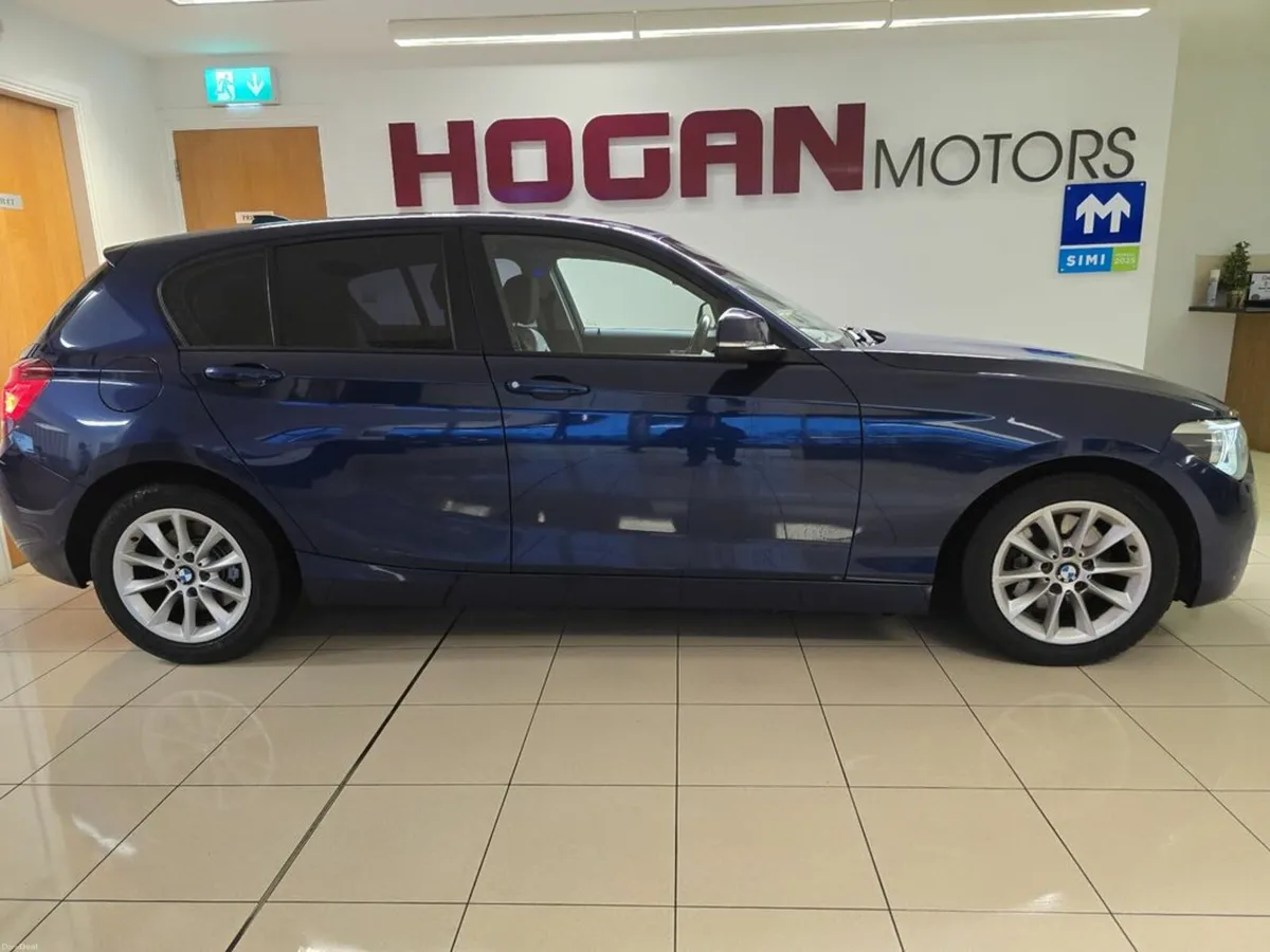 BMW 1-Series 116 SE 5DR Automatic - Image 3