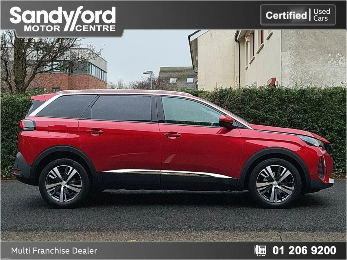 Peugeot 5008 1.2 PureTech**AUTOMATIC**ALLURE** - Image 4