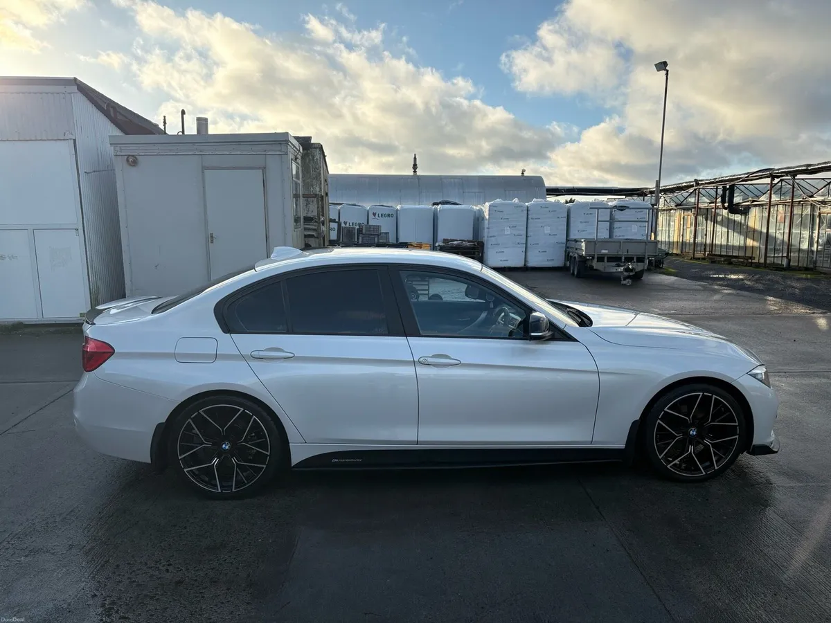 BWM 3 series 320 Efficient Dynamic - Image 3