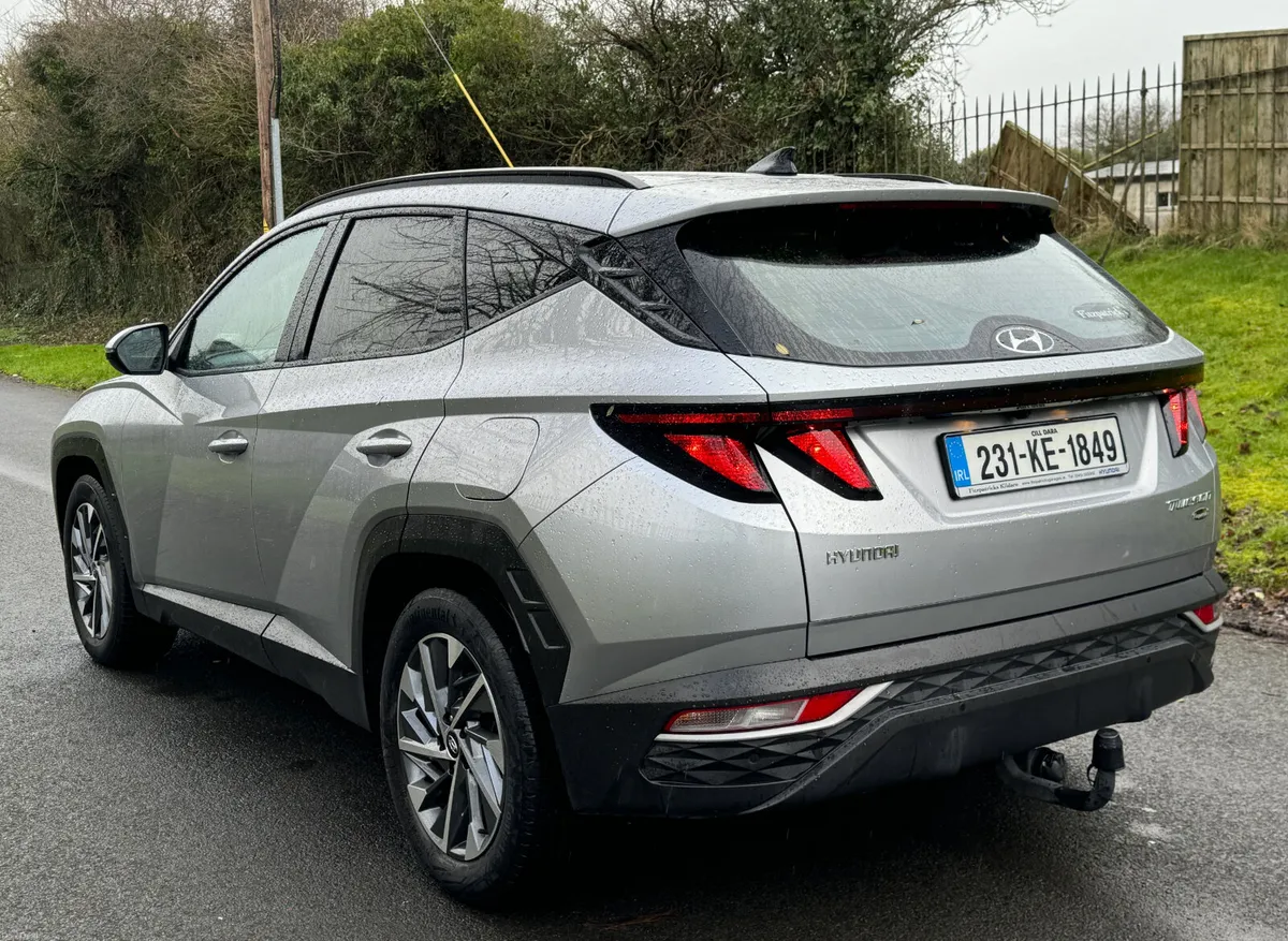 Hyundai Tucson Executive - “4.9% APR - Image 6