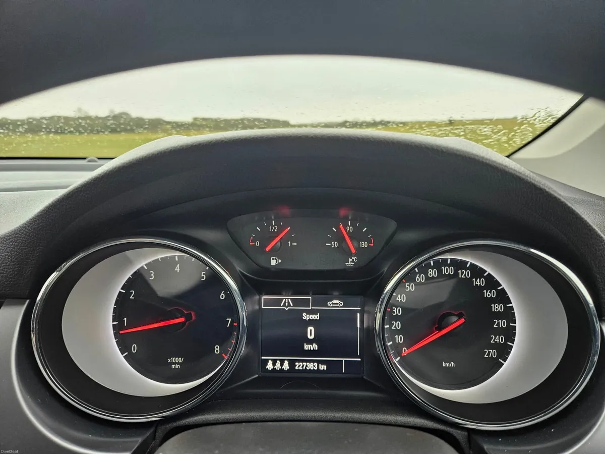 Opel Astra - Image 2