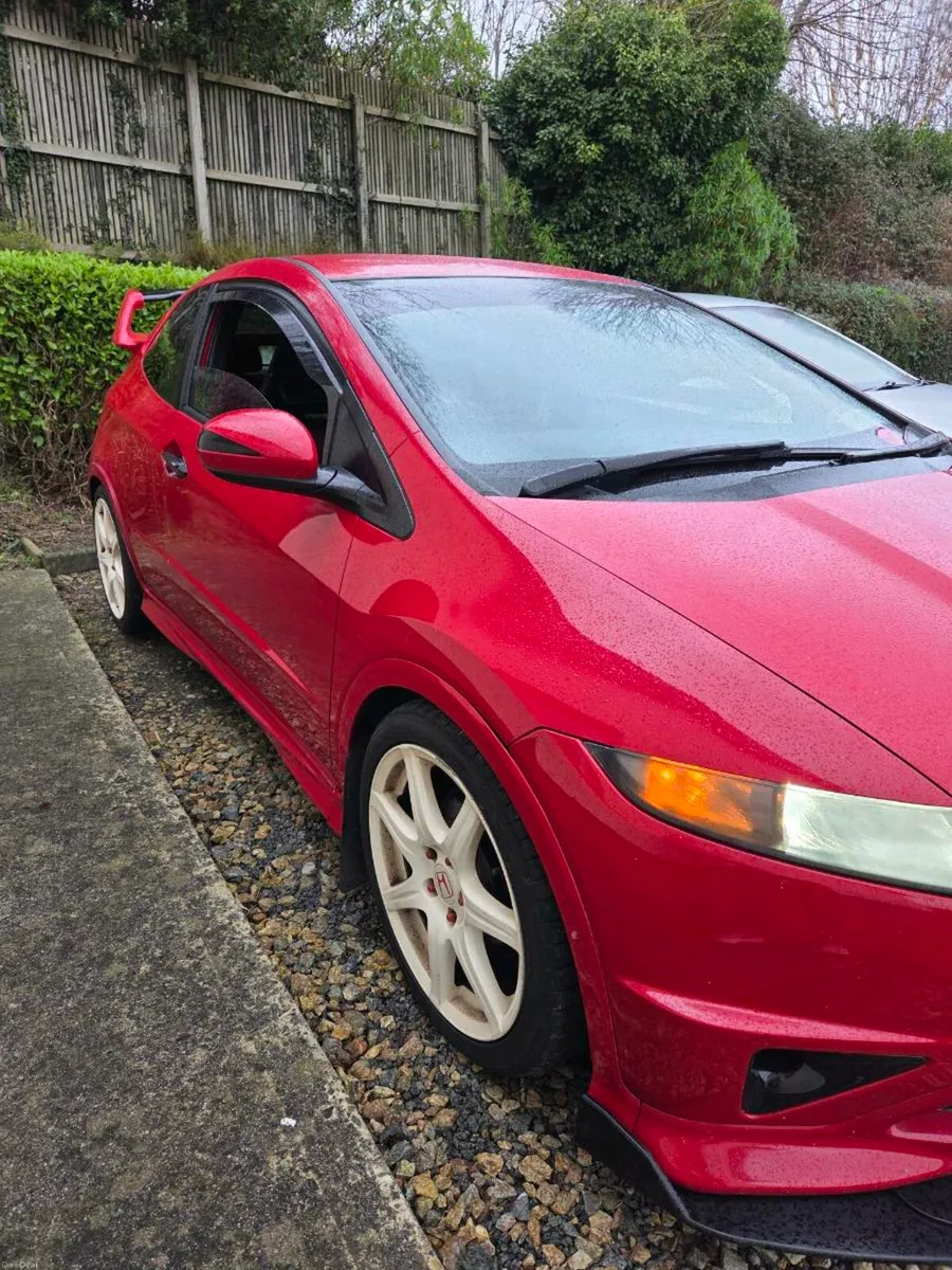 Honda civic type R - Image 4