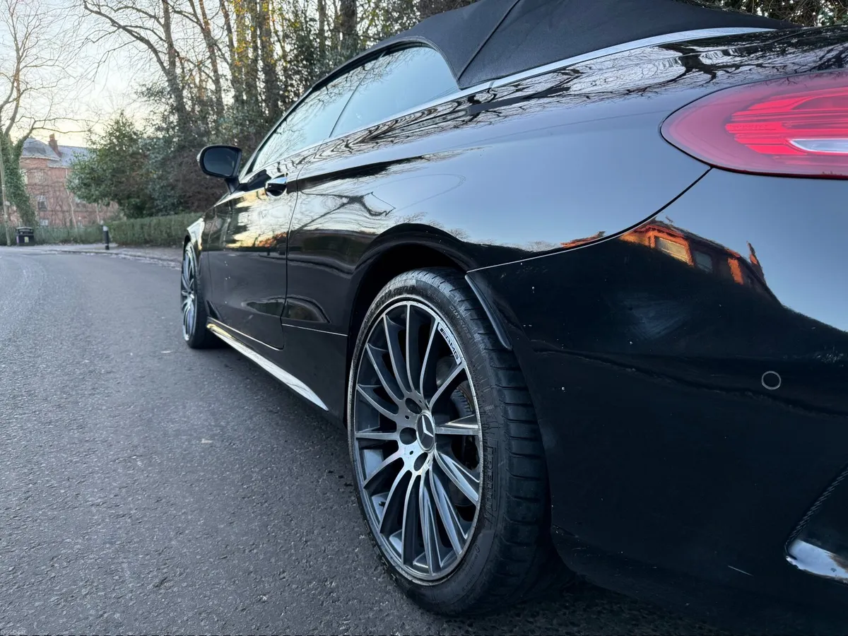 Mercedes-Benz C-Class 2017 AMG Premium Plus - Image 4