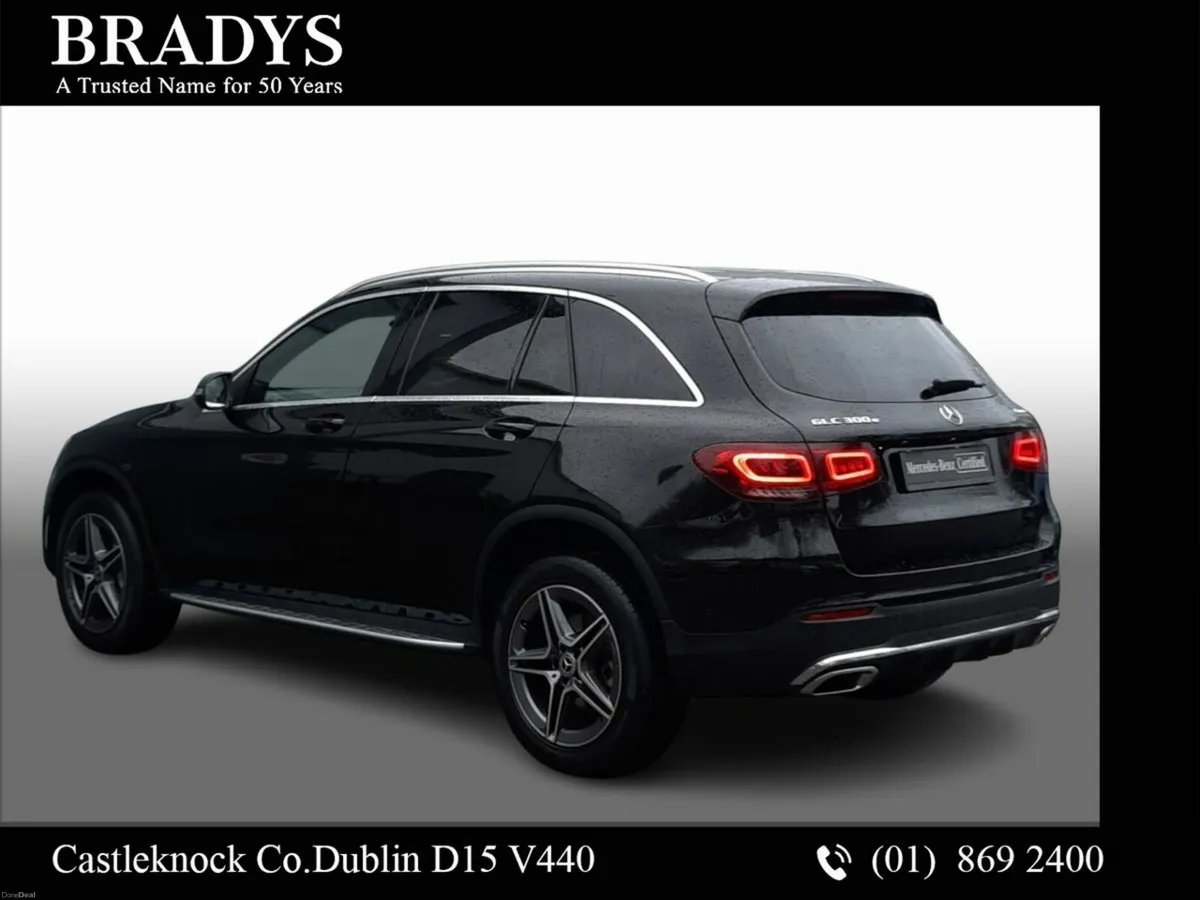 Mercedes-Benz GLC 300e 4Matic AMG--Panoramic Sunro - Image 4