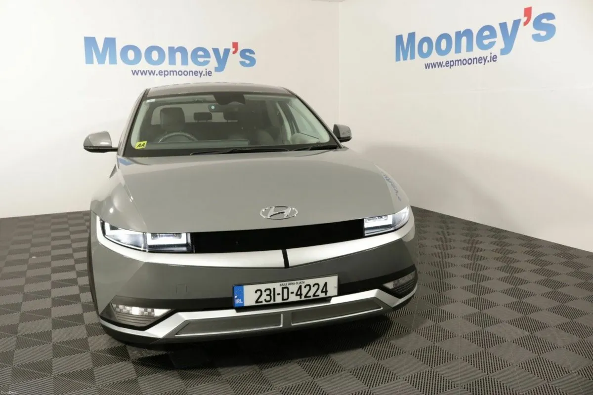 Hyundai IONIQ EXECUTIVE PLUS 58 kWh EV - Image 2