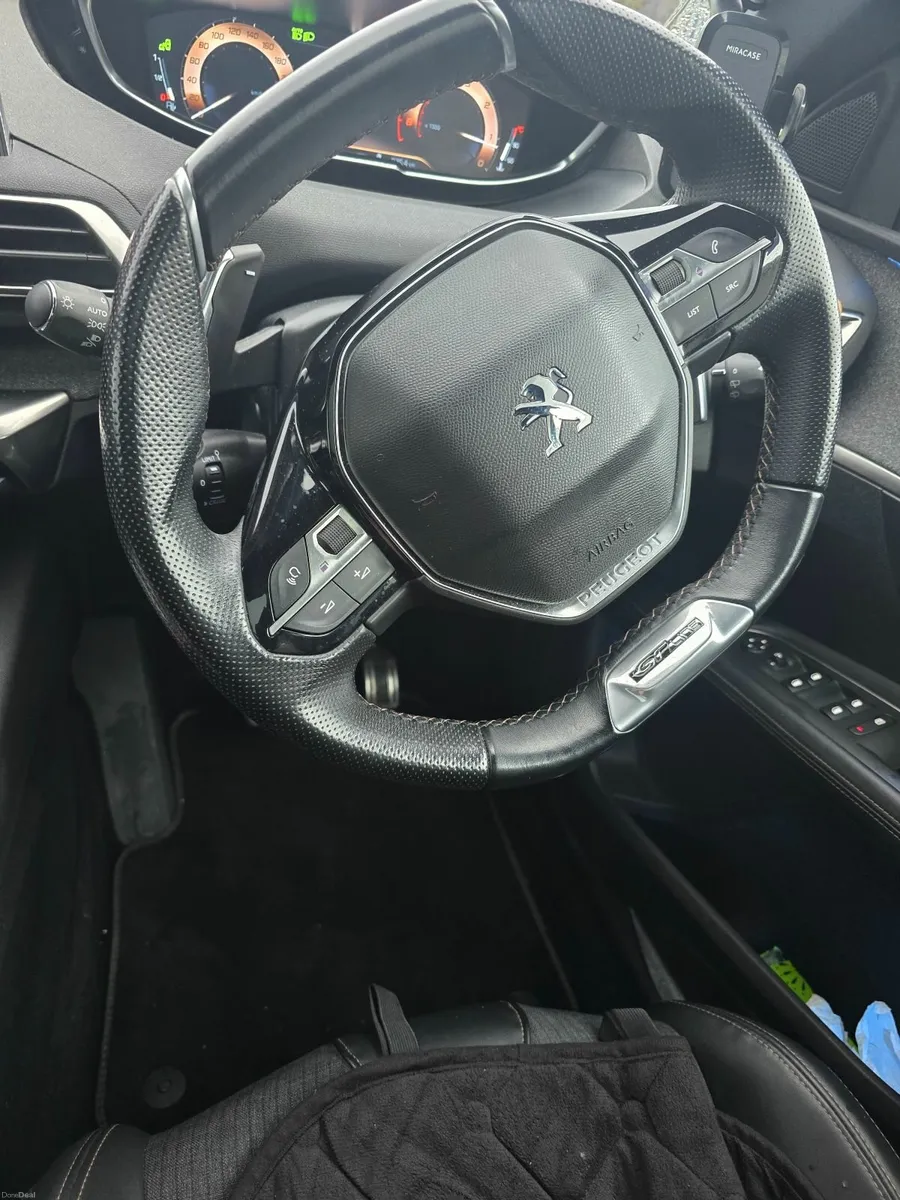 Peugeot 3008 2019 - Image 2