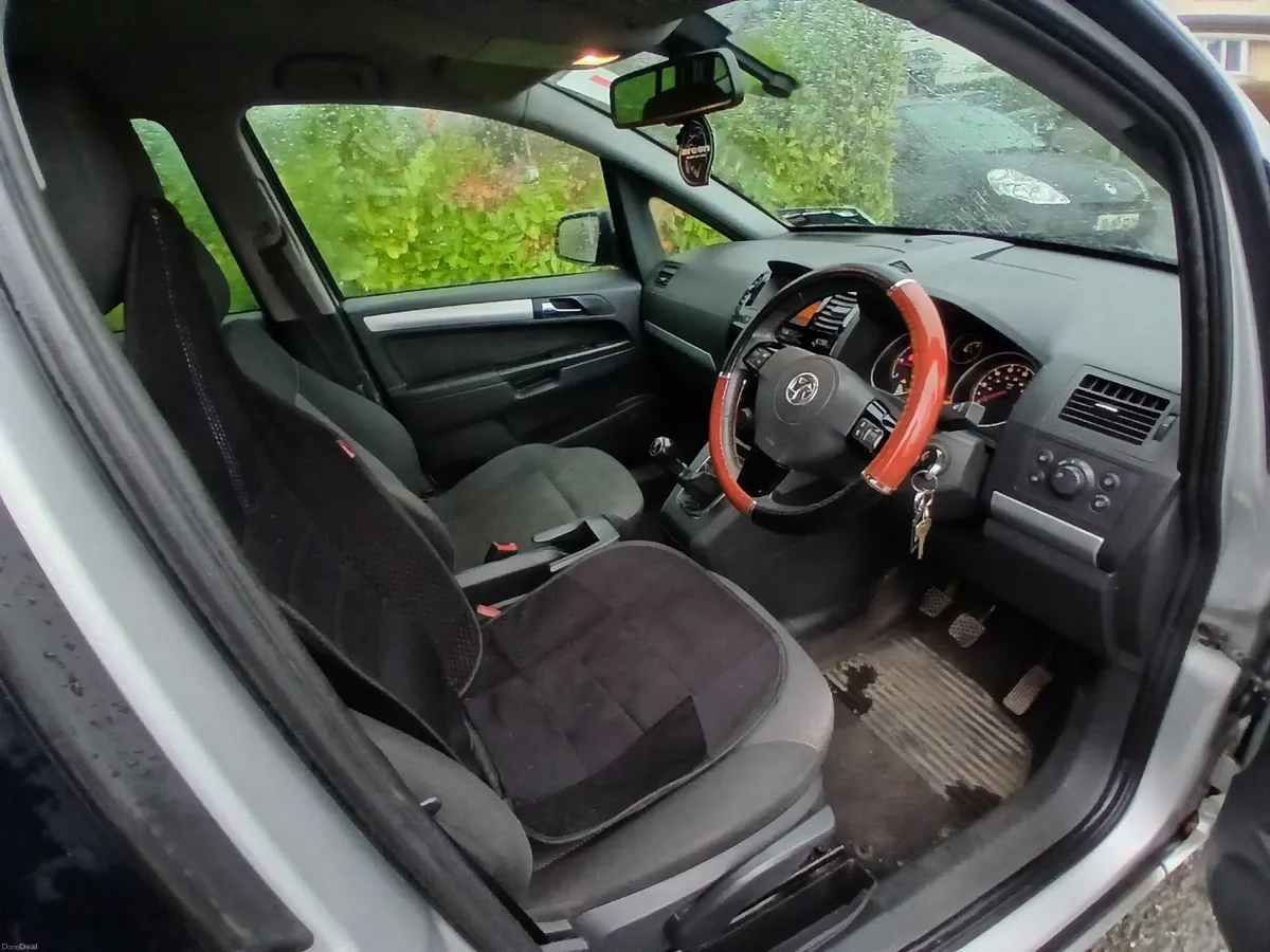 Vauxhall Zafira 2012 - Image 2