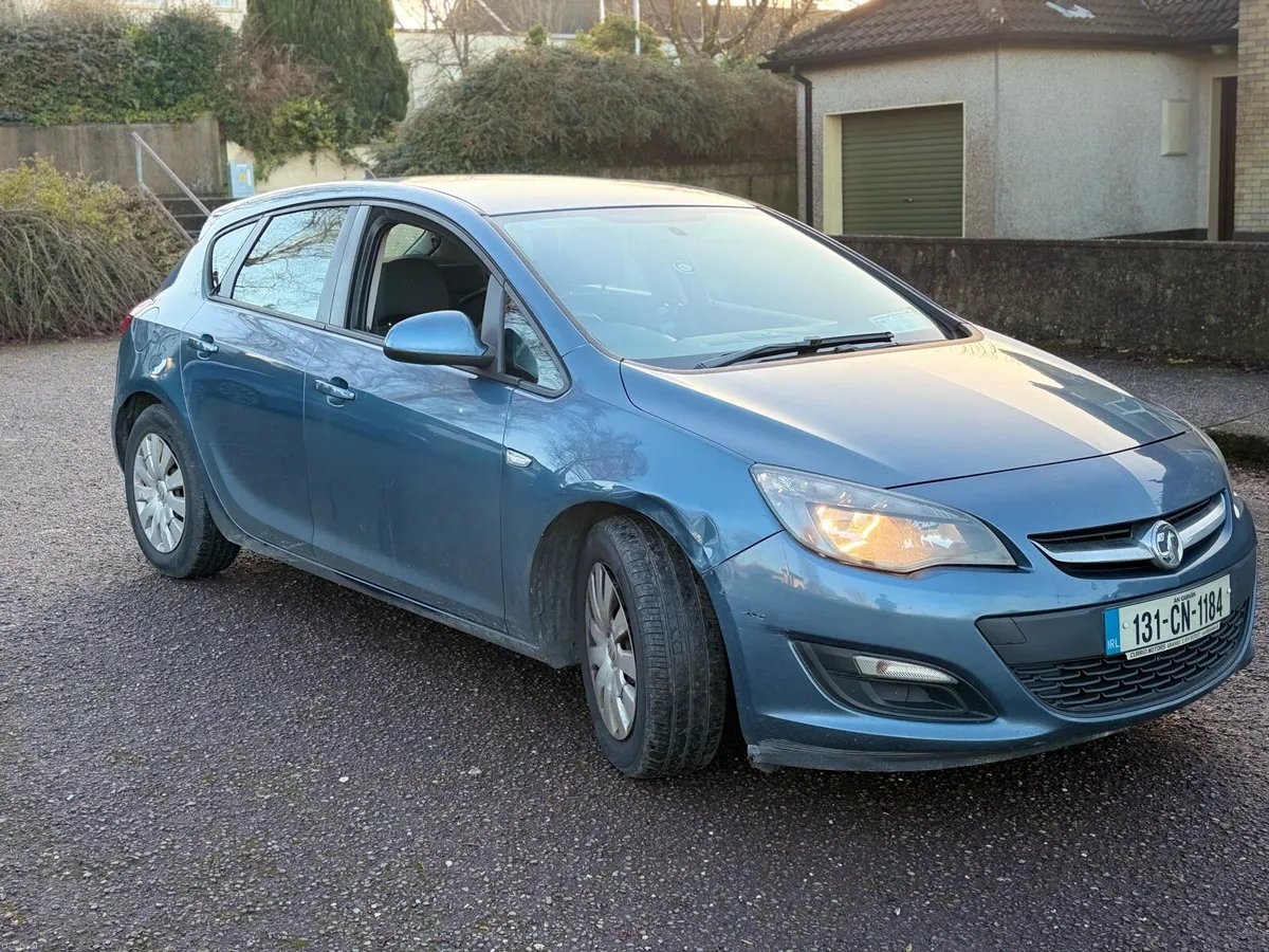Vauxhall Astra 1.7 EcoFlex 2013 Taxed - Image 2
