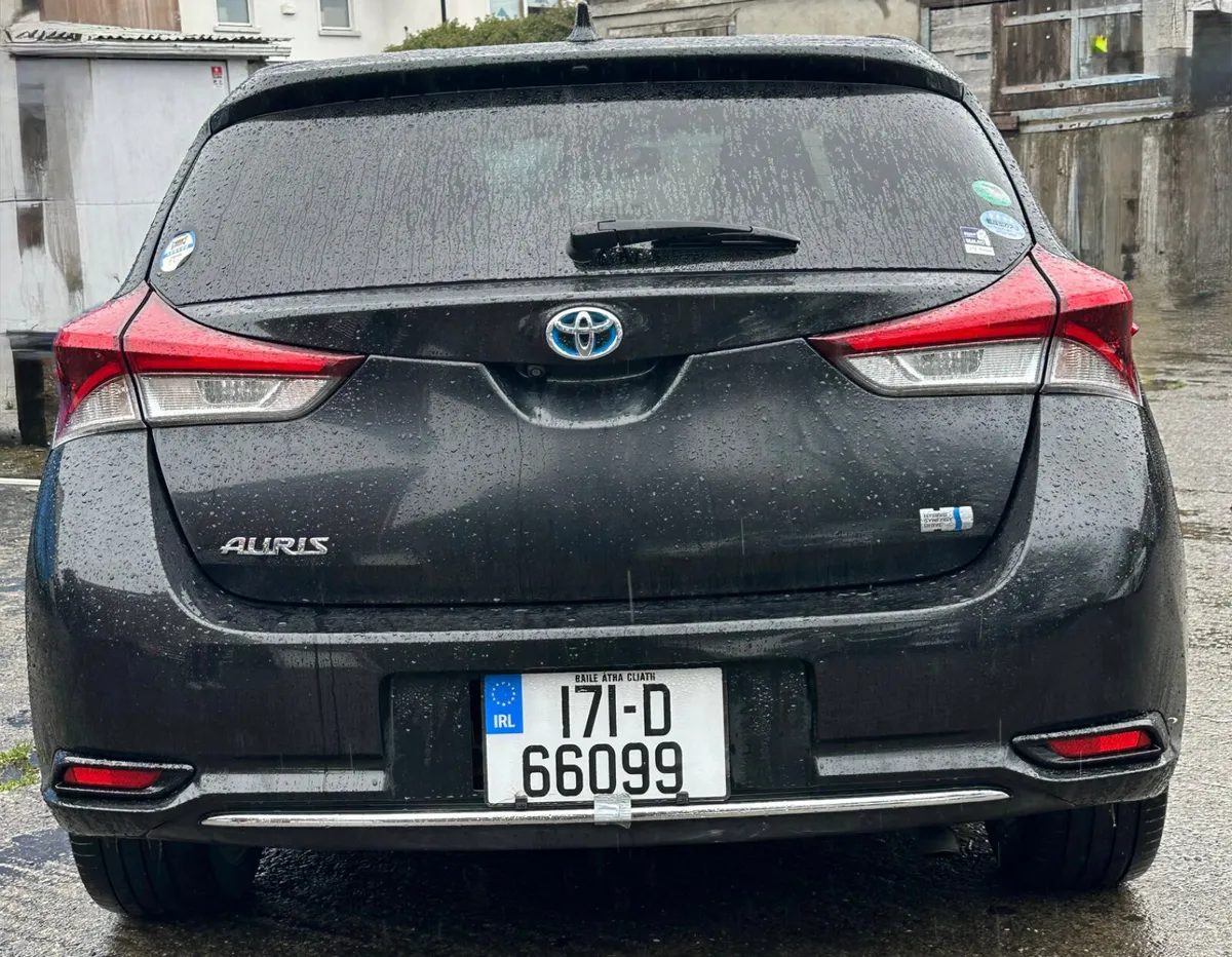 Toyota Auris 2017 - High Spec - Image 2