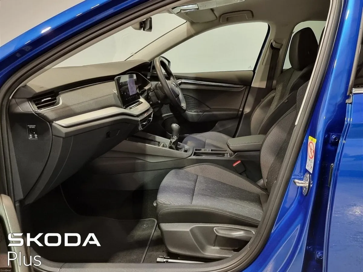 Skoda Octavia ** HUGE SPEC ** STYLE ** 2.0 TDI ** - Image 4