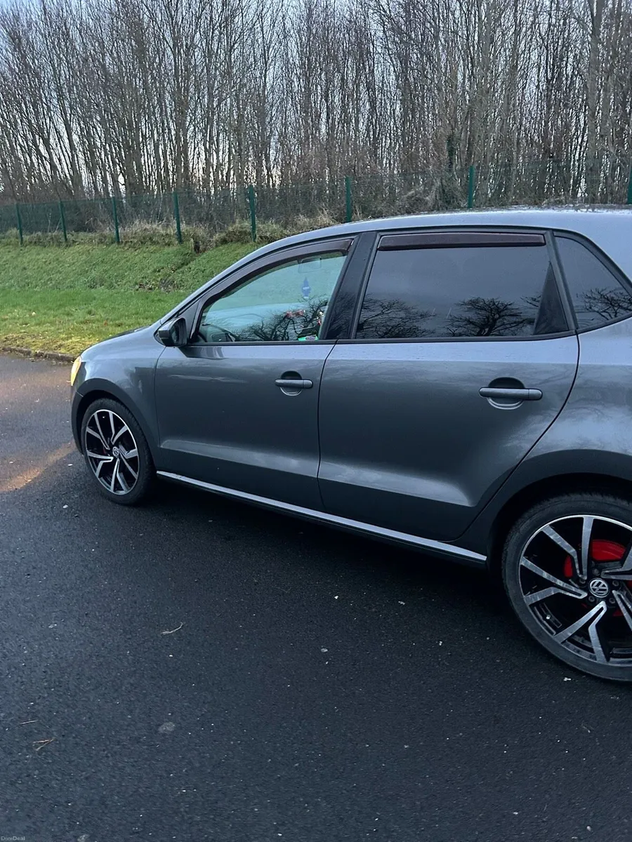 2013 Volkswagen polo 1.2L - Image 3
