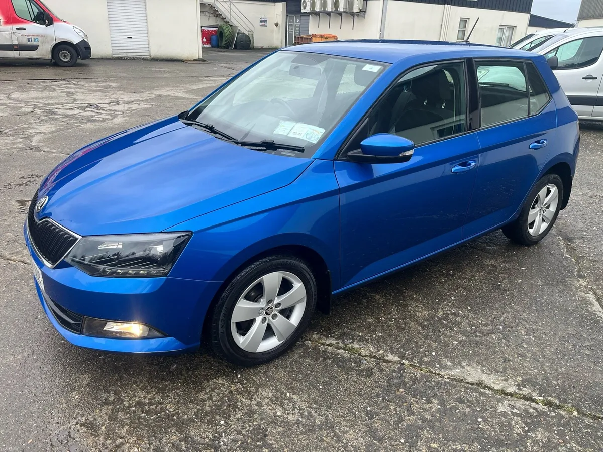 2016 Skoda fabia 1.2TSI AMBITION - Image 2
