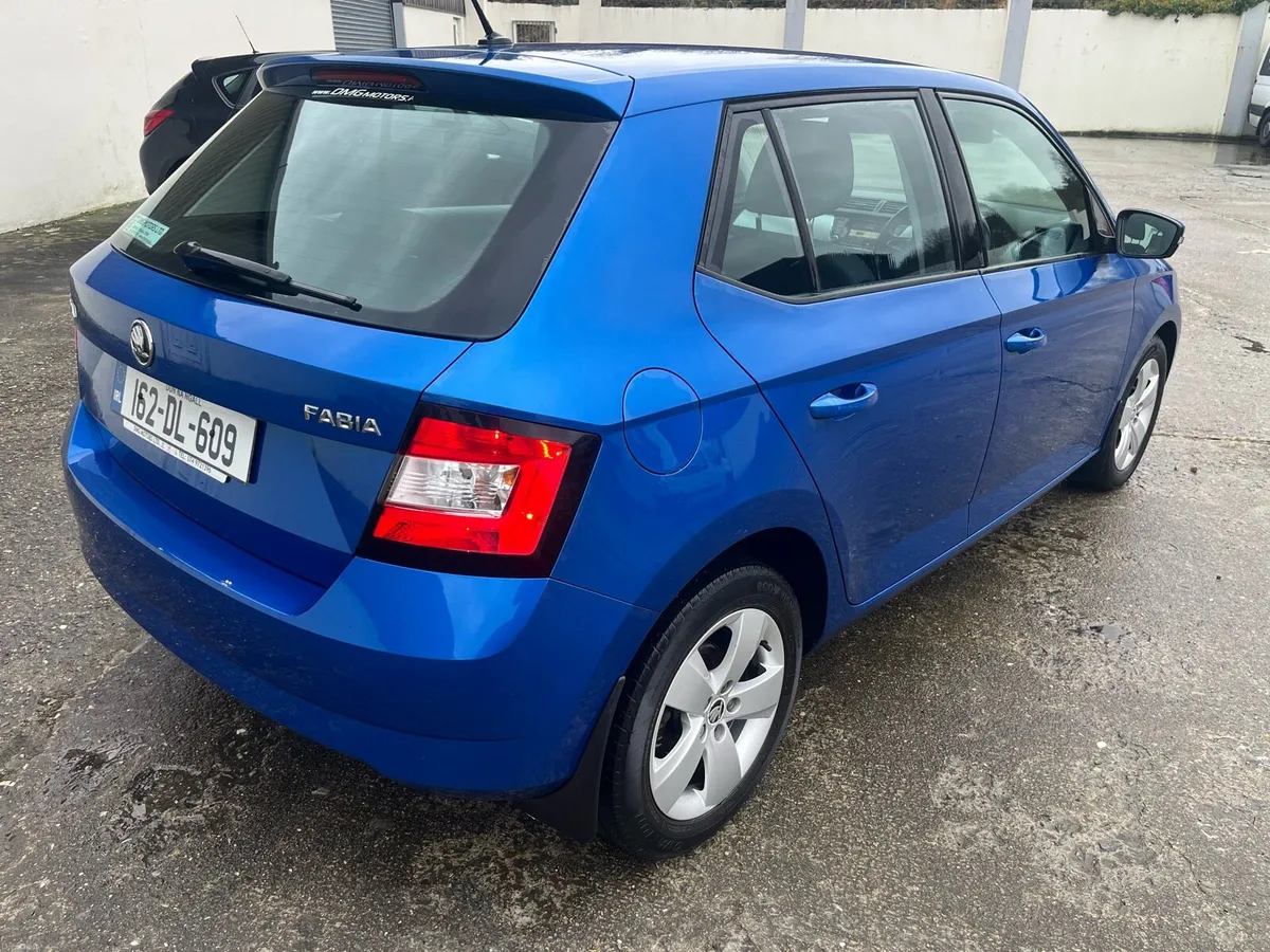 2016 Skoda fabia 1.2TSI AMBITION - Image 4