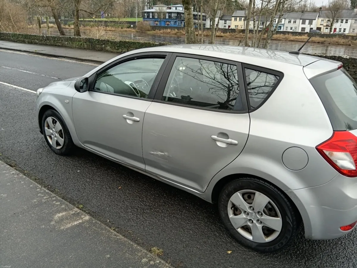 2010 Kia ceed - Image 2