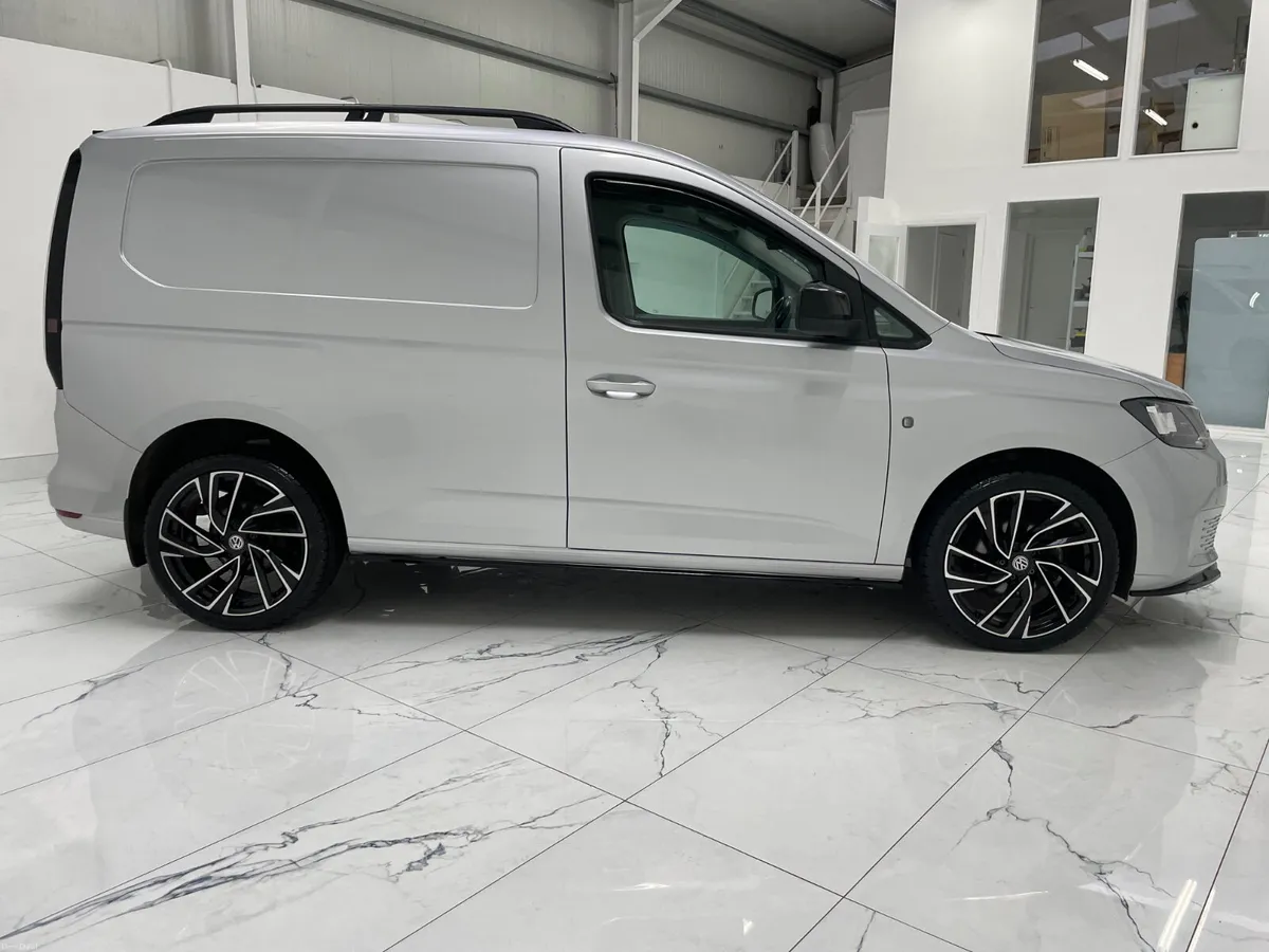 232 Vw Caddy Commerce Pro Huge Spec - Image 2
