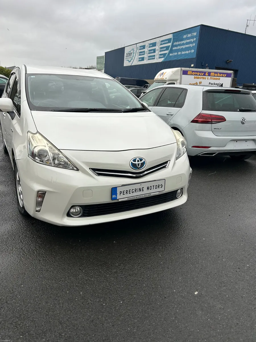 Toyota Prius 7 Seater - Image 2