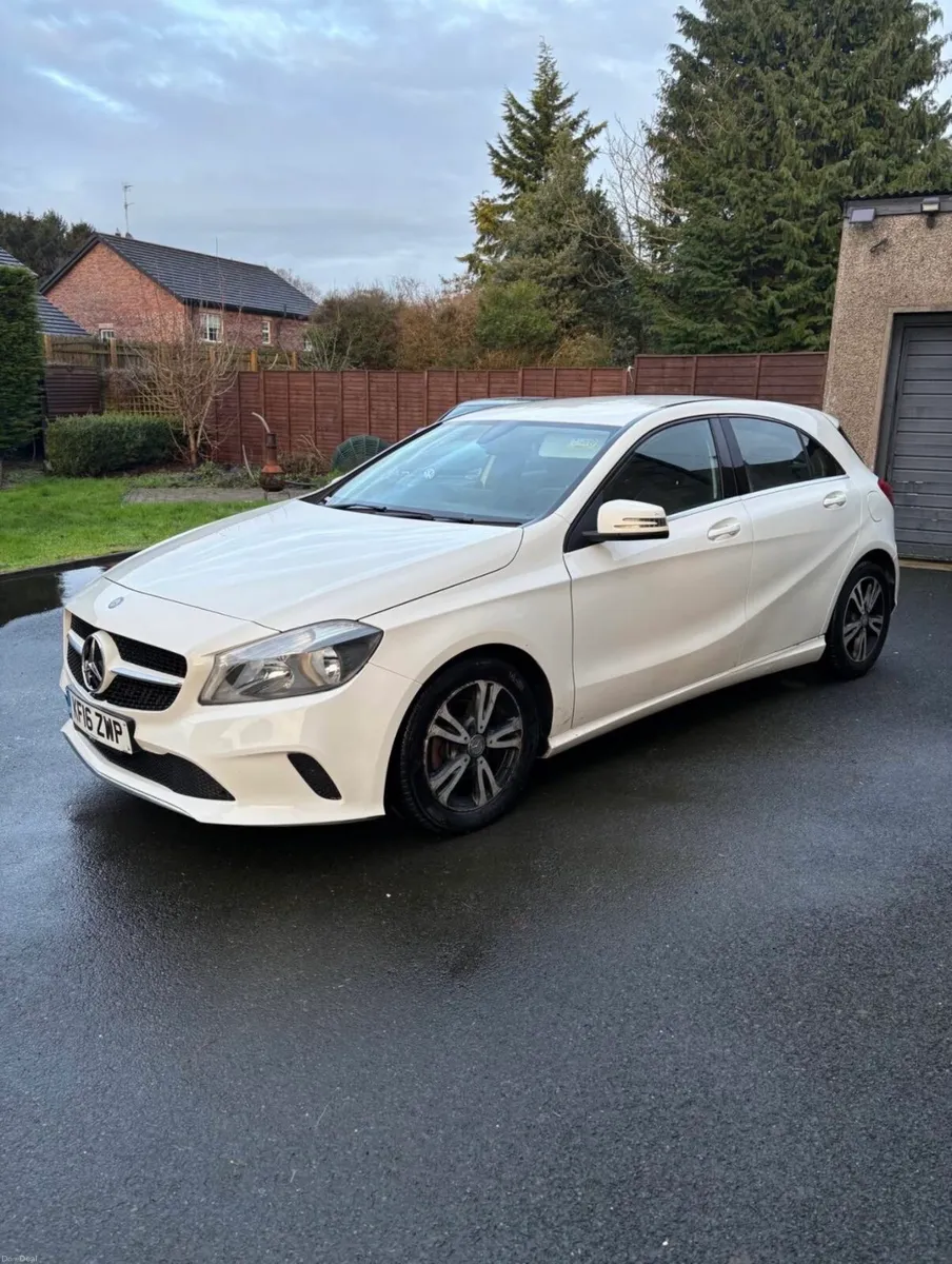2016 Mercedes A class 180d - Image 2
