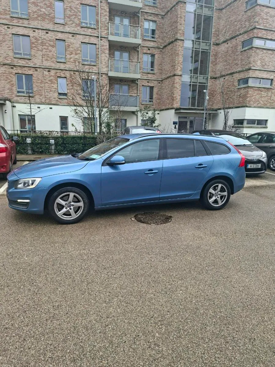 142 Volvo v60 D4 Diesel swap/Trade - Image 1