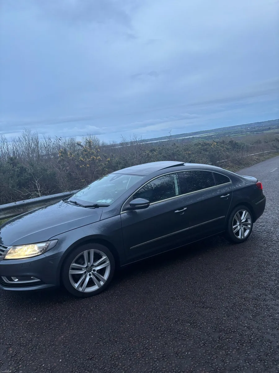 Volkswagen Passat CC - Image 2