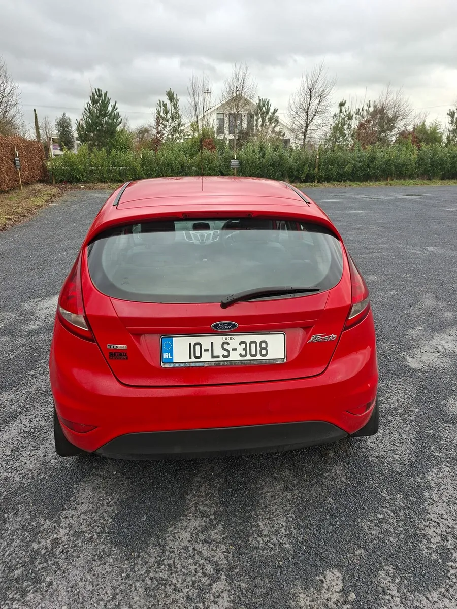 Ford fiesta - Image 4