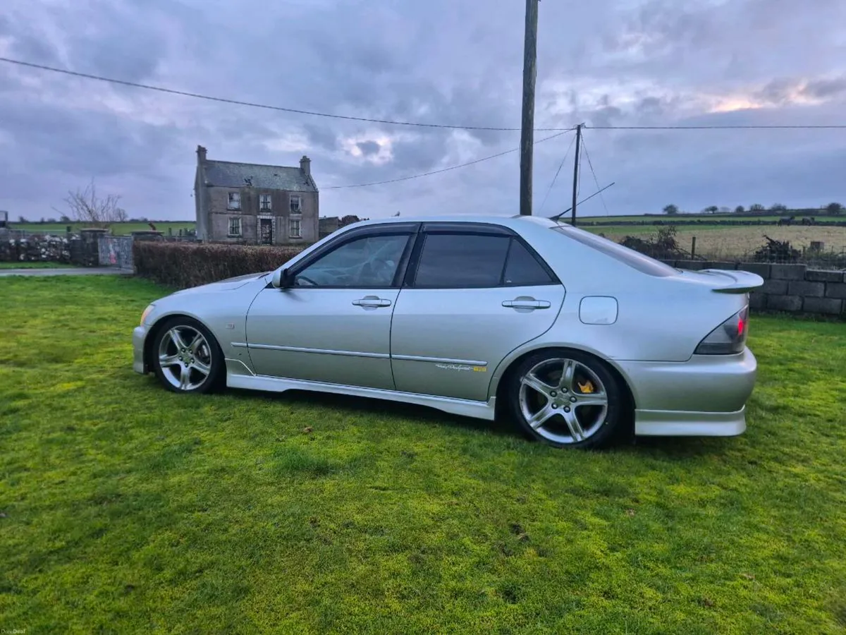 Lexis is200 - Image 2