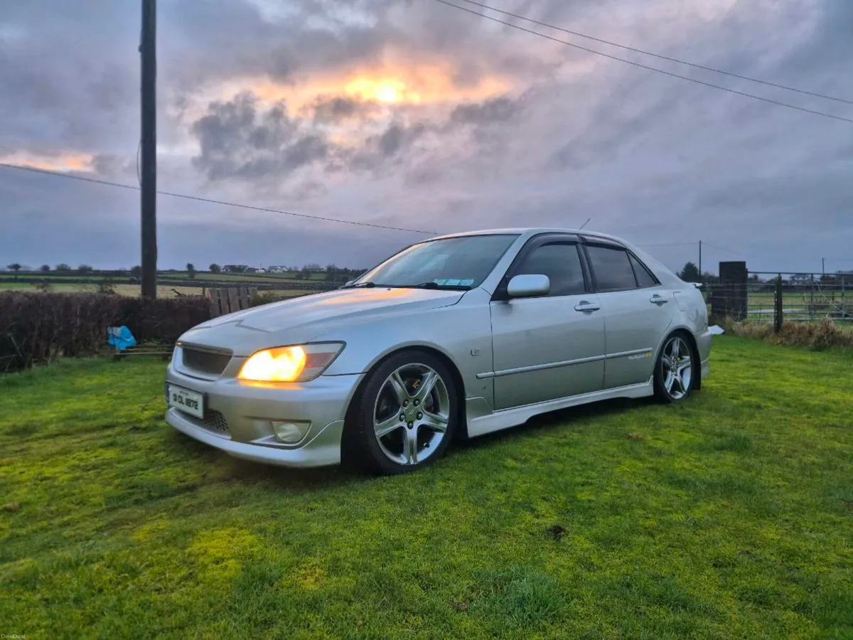 Lexis is200 - Image 3