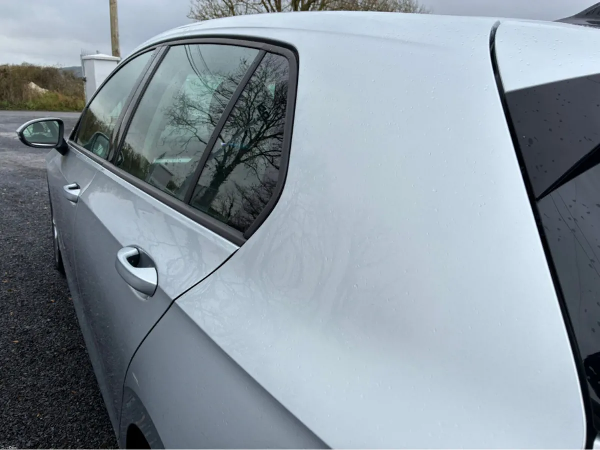 Volkswagen Golf DSG 1.0 LIFE TSI MHE MHEV 110 BHP - Image 3