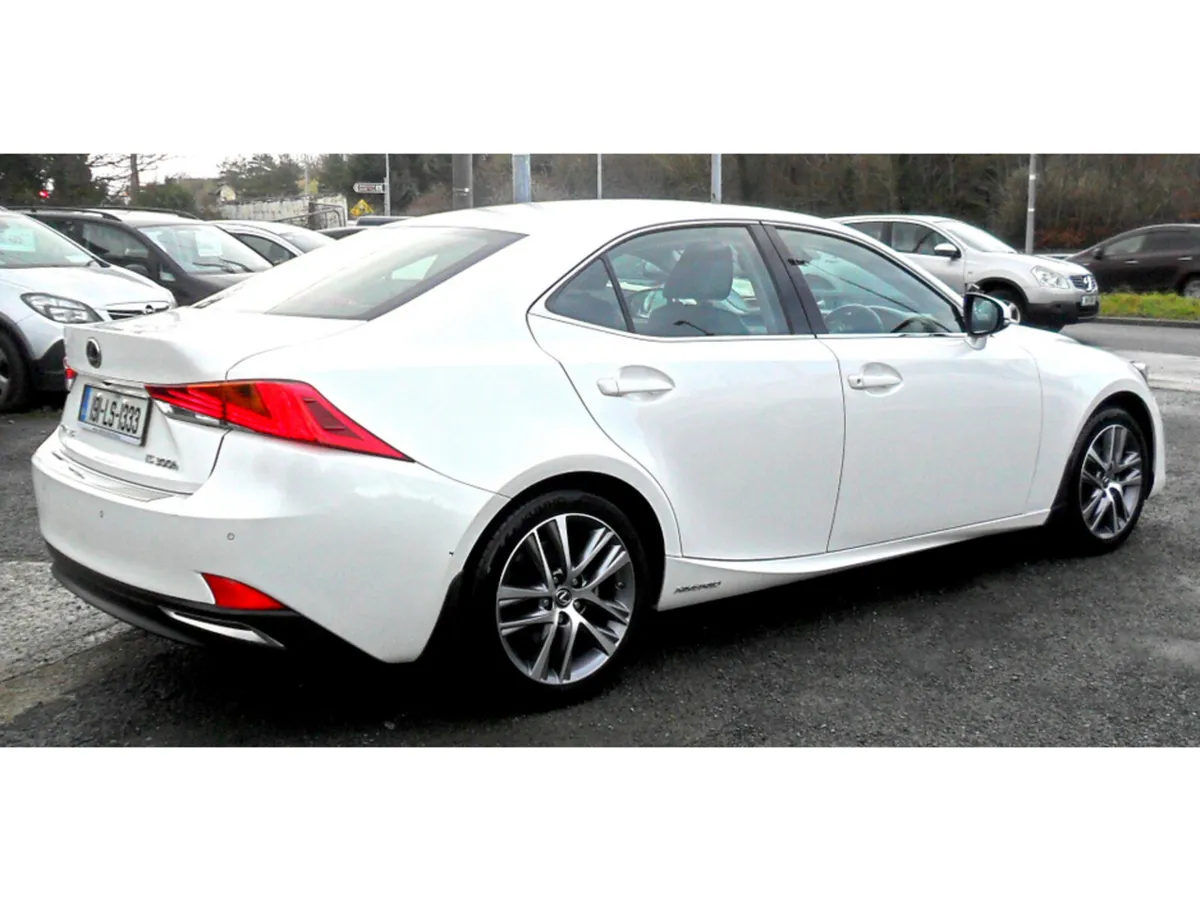 Lexus IS 300 H 2.5 EXECUTIVE EDITION E-CVT 4DR AUT - Image 5