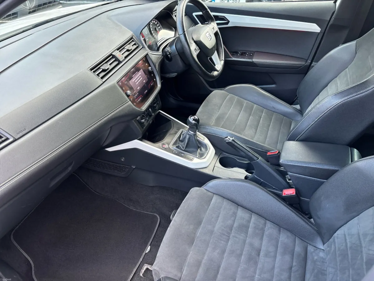 SEAT Arona 1.0 TSI 115HP XCELLENCE 5DR - Image 3