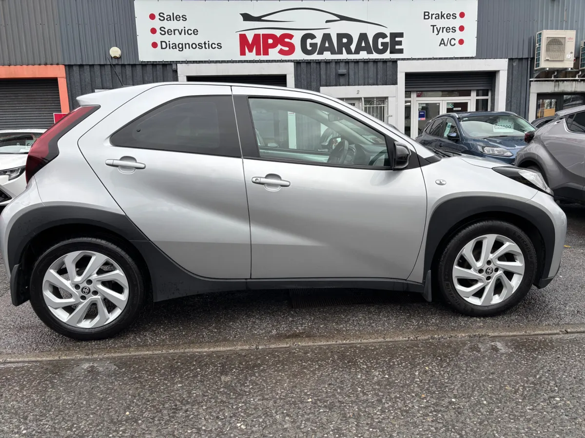 2022 Toyota Aygo  1.0 VVT-I  X -Play Smartphone - Image 1