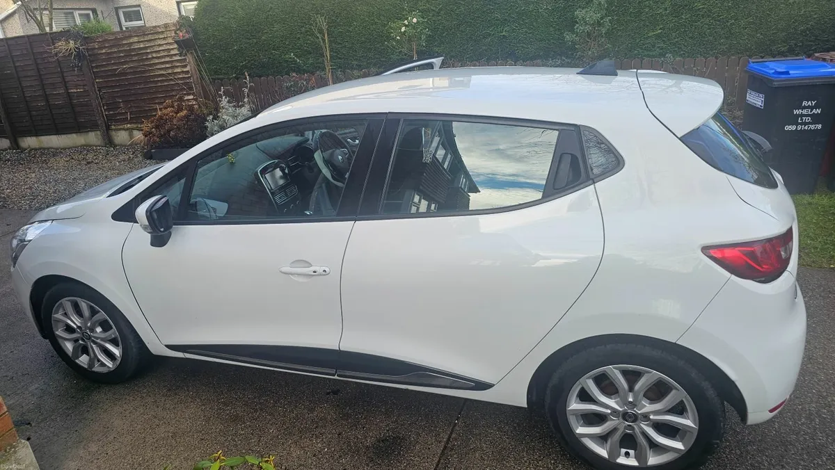 Renault Clio 2017 - Image 2