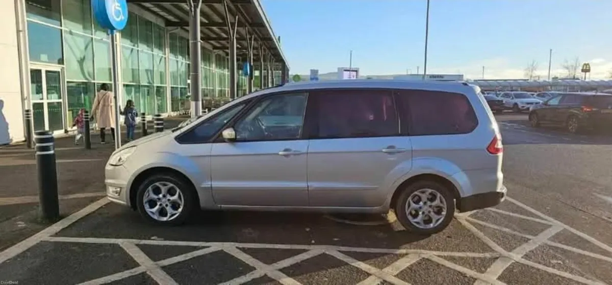 Ford Galaxy 2010 - Image 1