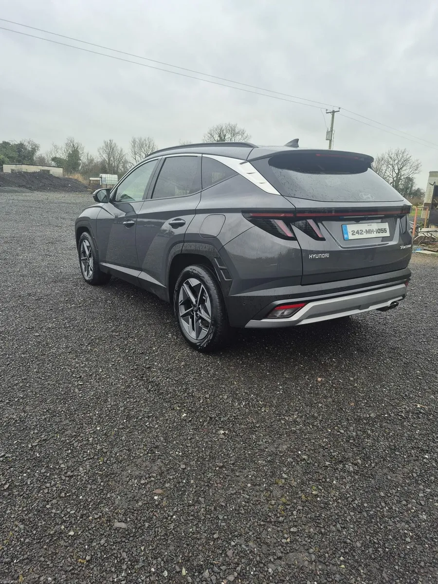 Hyundai Tuscon  Executive Plus 1.6 Diesel - Image 2