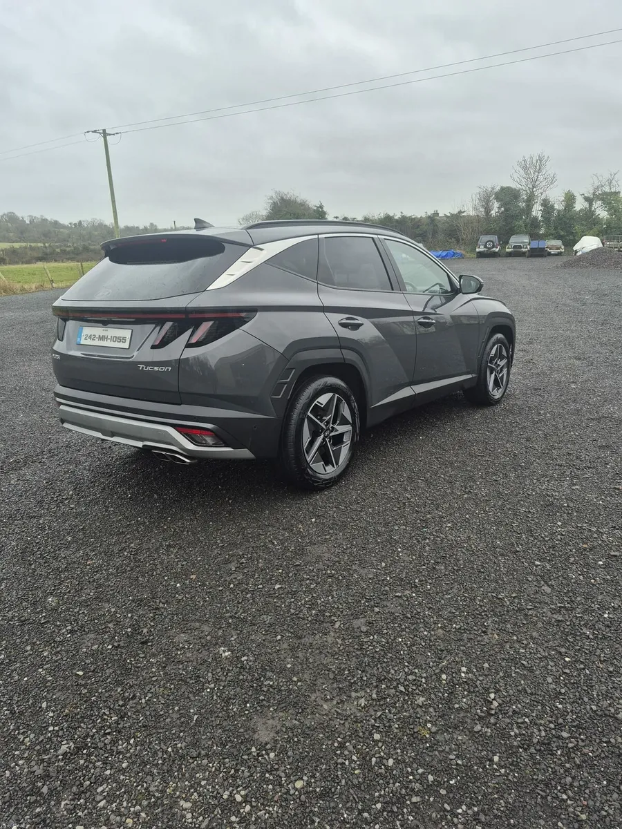 Hyundai Tuscon  Executive Plus 1.6 Diesel - Image 3
