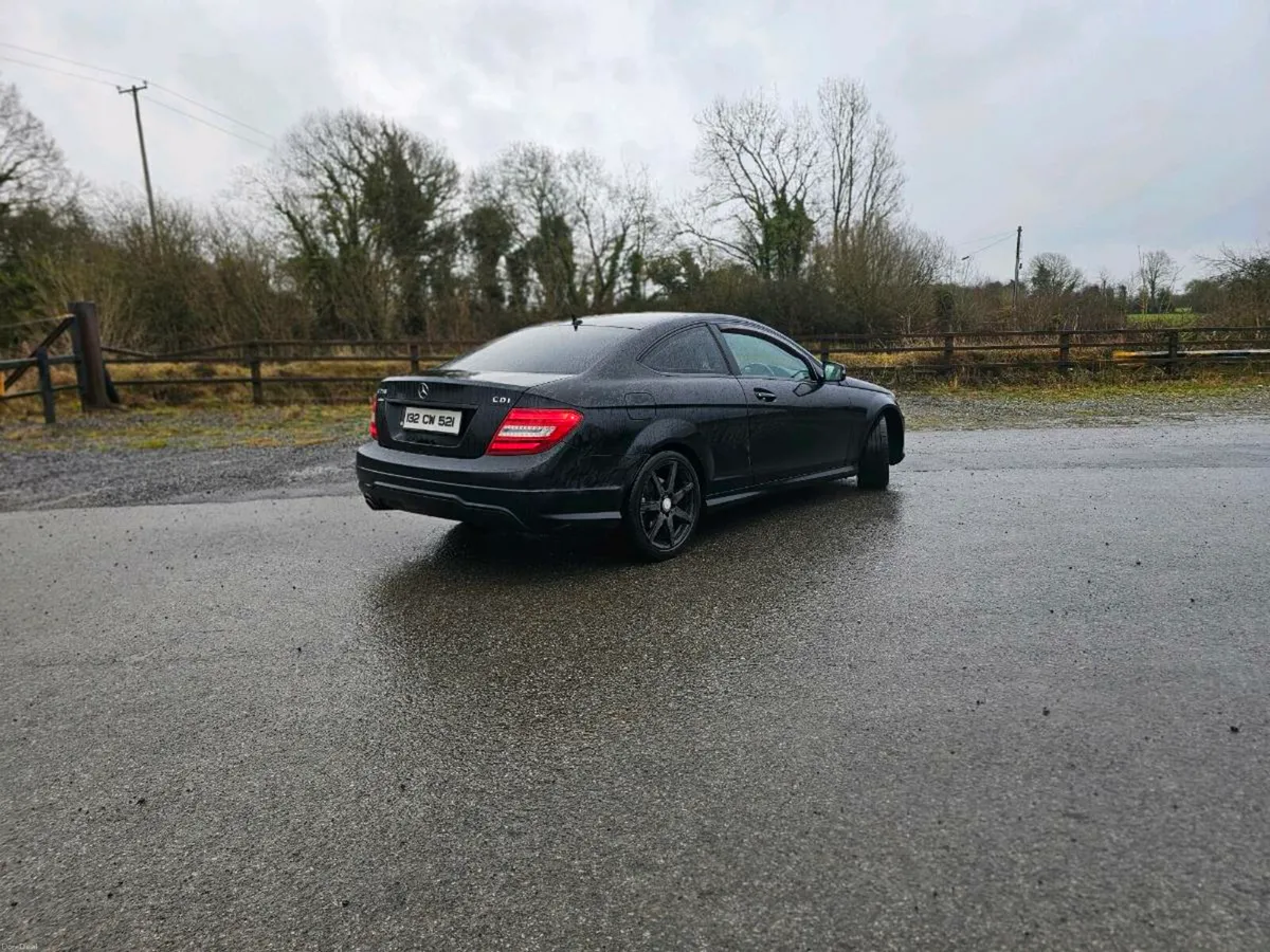 Mercedes  C250 Automatic - Image 2