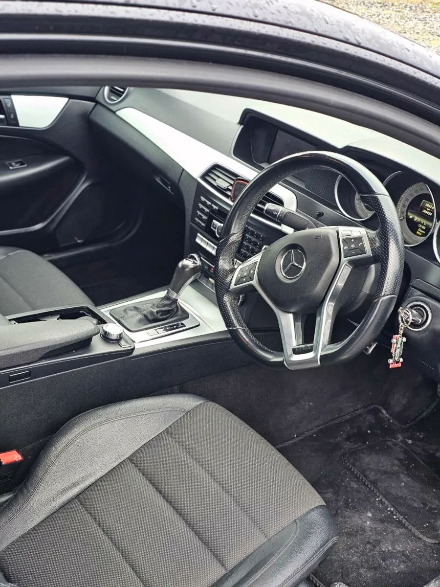 Mercedes  C250 Automatic - Image 4