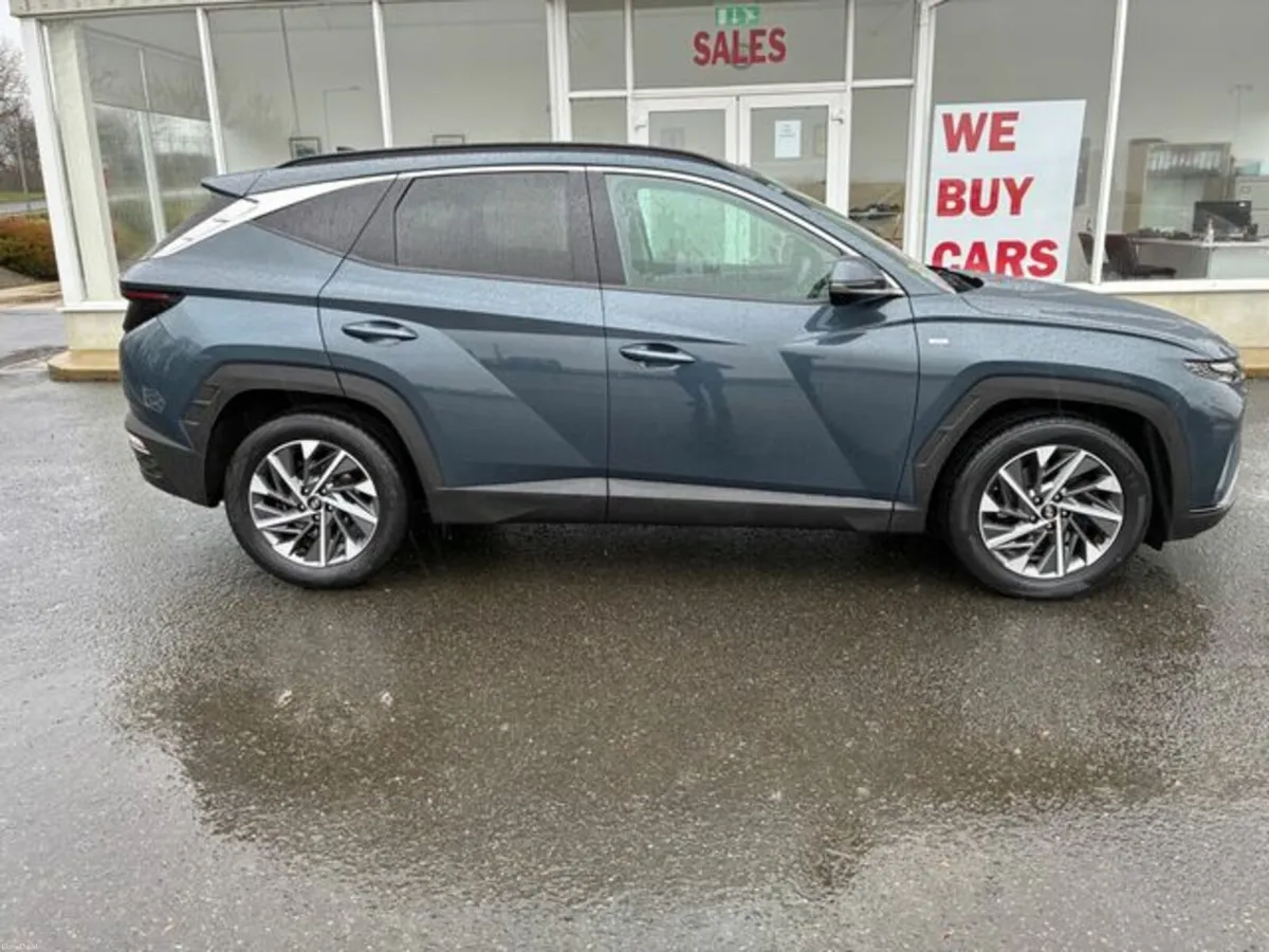 Hyundai Tucson Executive Plus DCT Mild Hybrid 5DR - Image 2